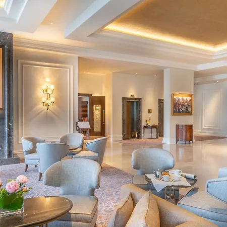 Park فندق مولينجار