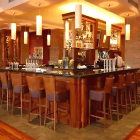 马林加公园酒店 4* 穆林加尔