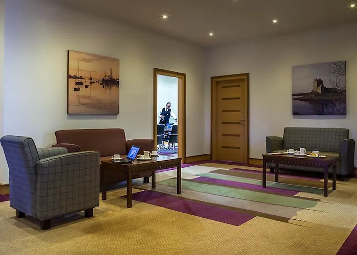 Park Hotell 4*
